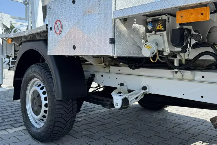 Mercedes Sprinter zdjęcie 7