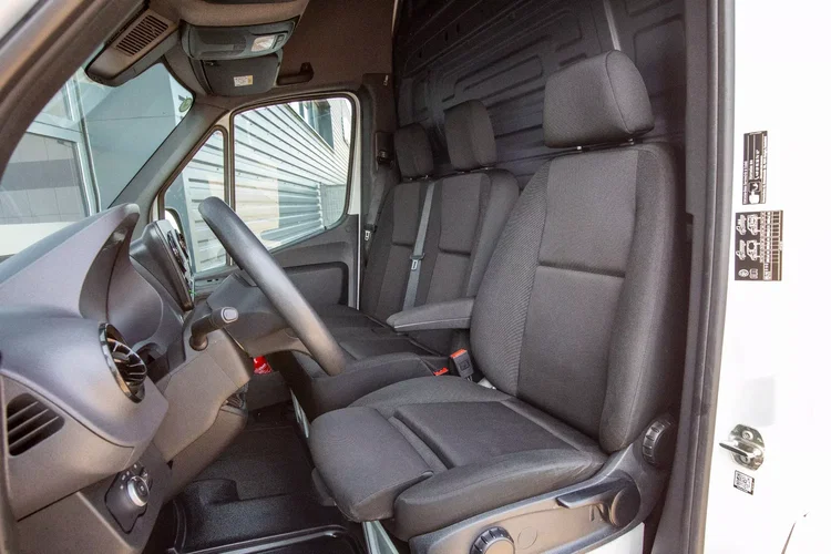 Mercedes Sprinter L2H2 317 CDI ŚREDNI zdjęcie 19