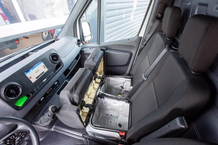 Mercedes Sprinter L2H2 317 CDI ŚREDNI zdjęcie 23