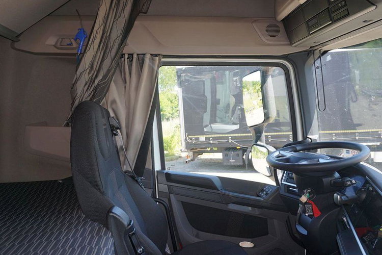 DAF XF 480 FT zdjęcie 8