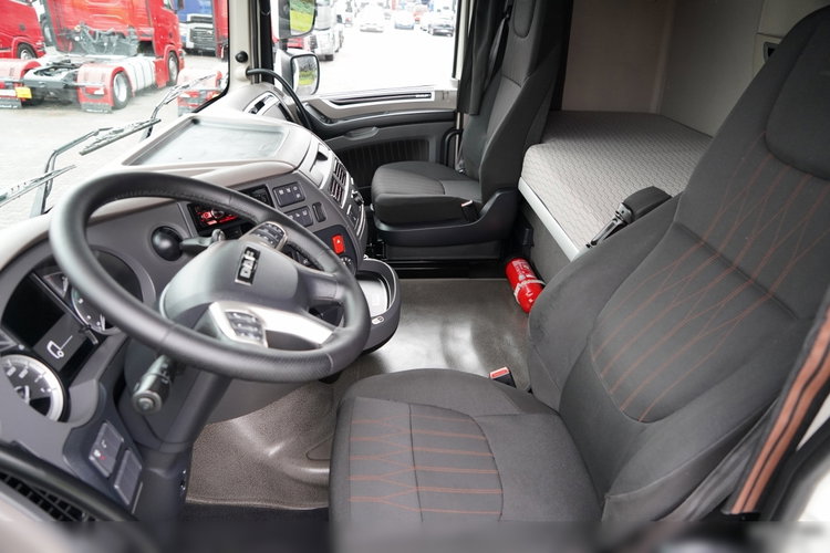 DAF XF 480 / SPACE CAB / KLIMA POSTOJOWA / SPROWADZONY / PO KONTRAKCIE SERWISOWYM zdjęcie 25