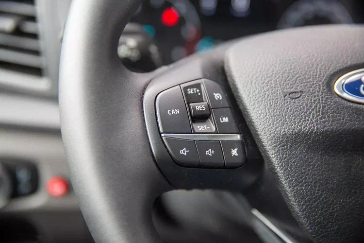 Ford Transit 8 palet KONTENER + WINDA 750kg zdjęcie 6