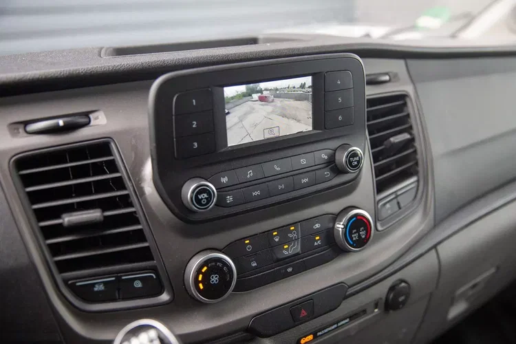 Ford Transit 8 palet KONTENER + WINDA 750kg zdjęcie 7