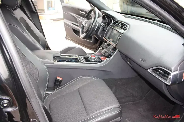 Jaguar xe zdjęcie 19