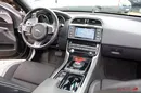 Jaguar xe zdjęcie 2