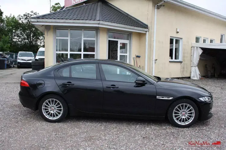 Jaguar xe zdjęcie 9