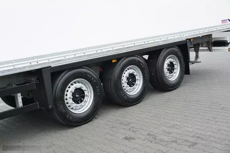 Schmitz IZOTERMA / DOPPELSTOCK / ROLETA / OŚ PODNOSZONA zdjęcie 9