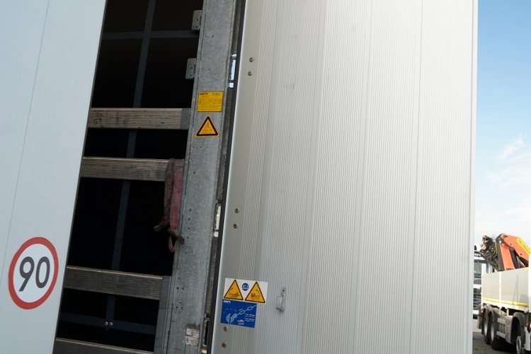 Schmitz Cargobull FIRANKA / MEGA / MULDA DO STALI - 9 M / COILMULDA / BDE - ROZSUWANE SŁUPKI / 2022 ROK / OŚ PODNOSZONA  zdjęcie 14