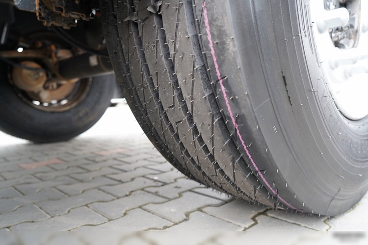 Schmitz / WYWROTKA / ALUMINIOWA / 24 m3 / 2021 ROK / OPONY 100% / WAGA: 5100 KG / OŚ PODNOSZONA zdjęcie 17