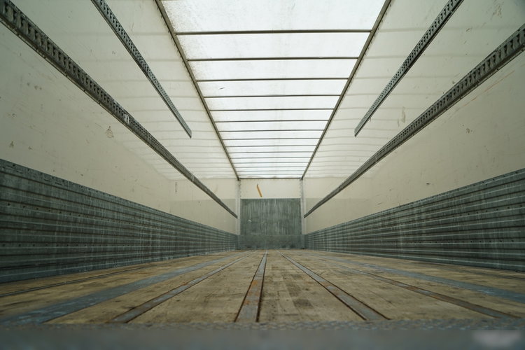 Fruehauf / KONTENER / KOFFER / OSIE SAF / 2 OSIE / ROLETA / MOCNA PODŁOGA: SZYNA DESKA zdjęcie 14