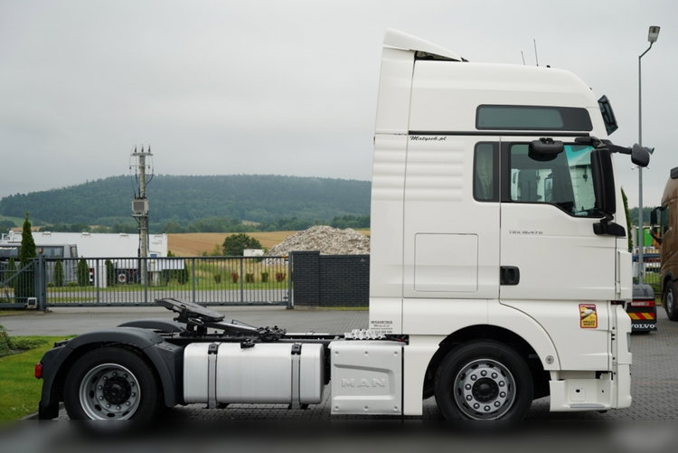 MAN TGX 18.470 / LOW DECK / MEGA / XXL / REGULOWANE SIODŁO / 2020 ROK / NAVI / SPROWADZONY / PO KONTRAKCIE SERWISOWYM zdjęcie 8