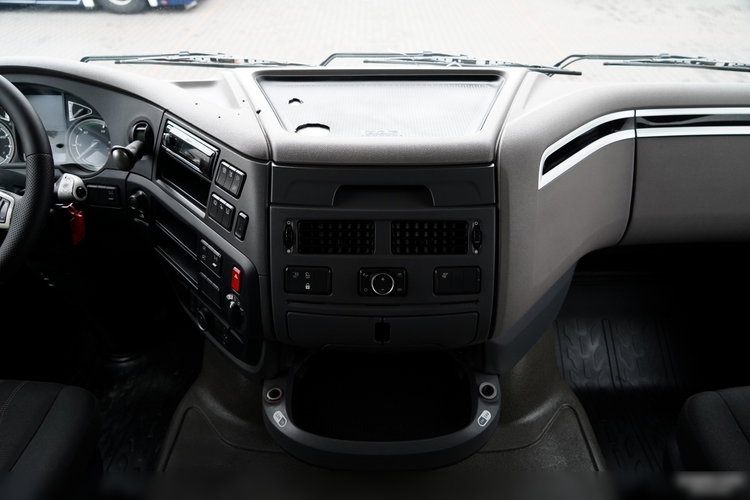 DAF XF 480 / SPACE CAB / PO KONTRAKCIE SERWISOWYM / SPROWADZONY  zdjęcie 32