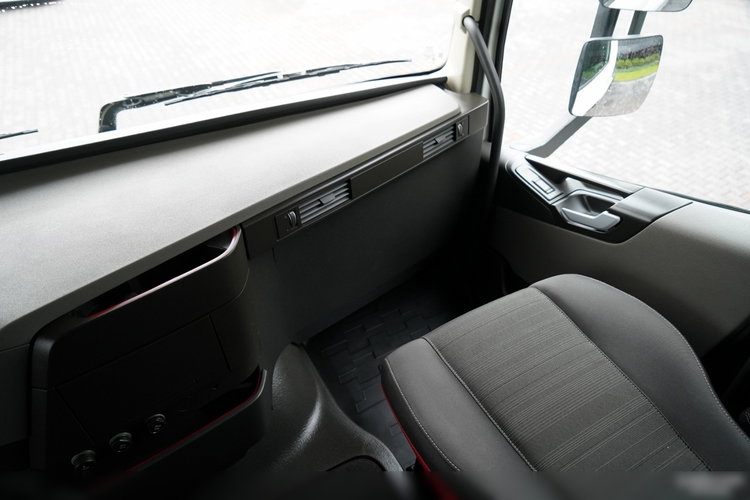 Volvo FH 460 / HYDRAULIKA / NISKA KABINA / SPROWADZONY / PO KONTRAKCIE SERWISOWYM zdjęcie 34