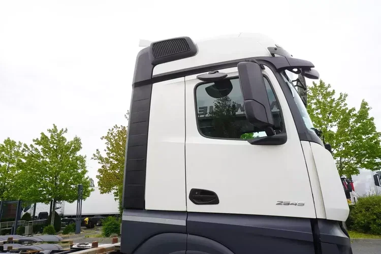 Mercedes-Benz Actros 2545 MP5 / Kabina BIG / BDF zdjęcie 11