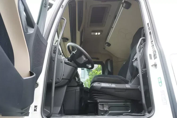 Mercedes-Benz Actros 2545 MP5 / Kabina BIG / BDF zdjęcie 13