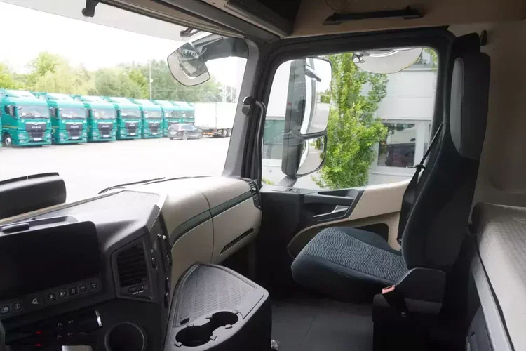 Mercedes-Benz Actros 2545 MP5 / Kabina BIG / BDF zdjęcie 20