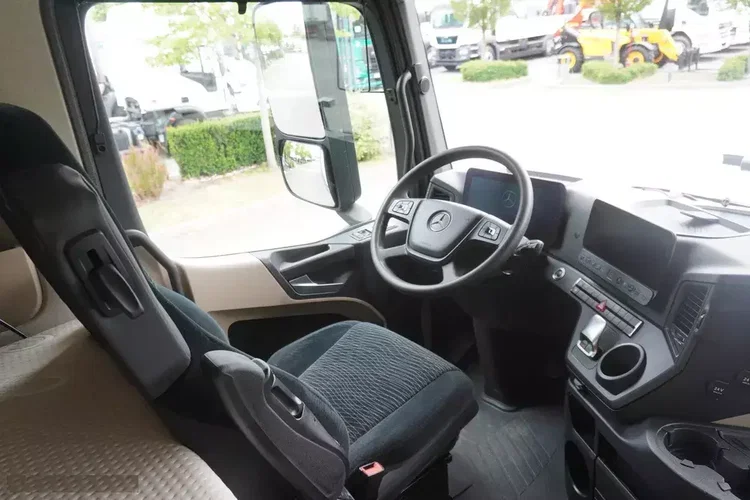 Mercedes-Benz Actros 2545 MP5 / Kabina BIG / BDF zdjęcie 21