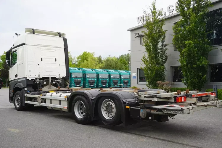Mercedes-Benz Actros 2545 MP5 / Kabina BIG / BDF zdjęcie 3
