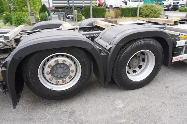 Mercedes-Benz Actros 2545 MP5 / Kabina BIG / BDF zdjęcie 9