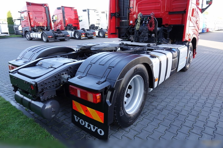 Volvo FH 500 / I-SAVE / XXL / I-PARK COOL / NOWY MODEL / OPONY 100 % / + SCHMITZ FIRANKA STANDARD / PODNOSZONA OŚ / DACH PODNOSZONY / 2022 ROK / PO ZŁOTYM KONTRAKCIE SERWISOWYM zdjęcie 16