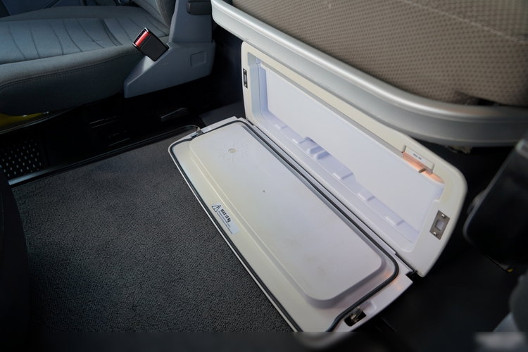 Scania R 450 / RETARDER /  PRZYSTAWKA PTO / KLIMA POSTOJOWA /  CAŁA NA PODUSZKACH / ALUFELGI  / SPROWADZONA / PO  KONTRAKCIE SERWISOWYM zdjęcie 26