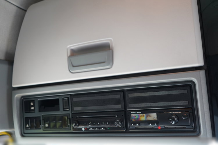 Renault T 440 / 13 LITROWY / HYDRAULIKA / RETARDER  / ALUFELGI/ SPROWADZONY / PO KONTRAKCIE SERWISOWYM zdjęcie 35