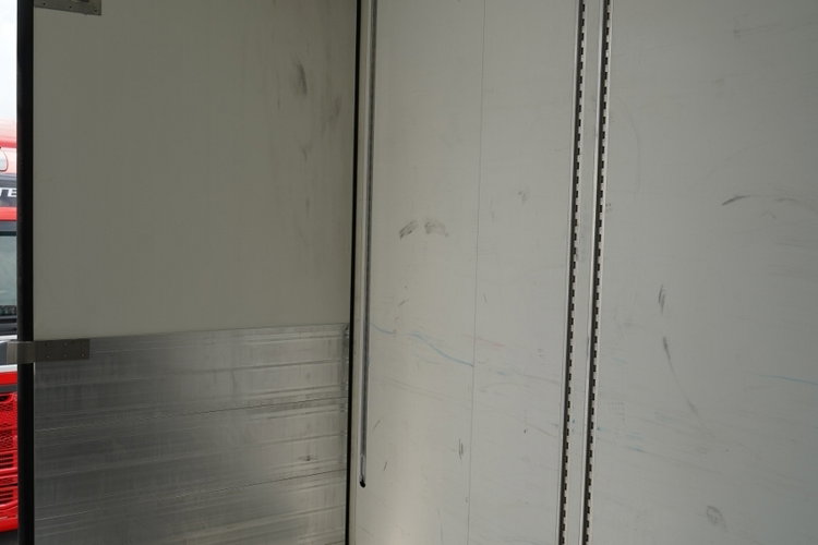 SCHMITZ CARGOBULL / 2023 ROK / CHŁODNIA / THERMO KING SLX 300 / DOPPELSTOCK / KOSZ NA PALETY  zdjęcie 21