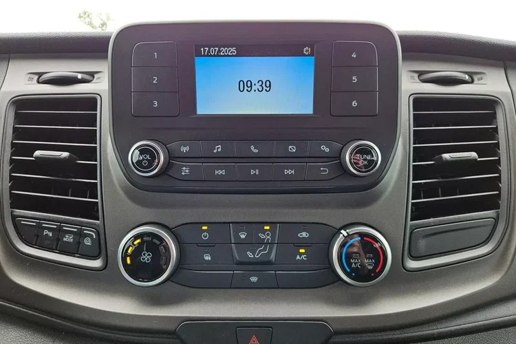 Ford transit L3H2 4x4 99999zł NETTO Brygadówka 6 osób 2.0TdCi/170KM zdjęcie 29