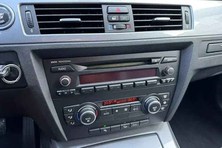 BMW seria-3 zdjęcie 19