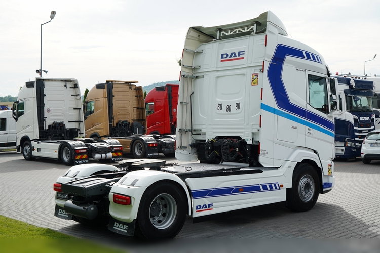 DAF XG 530 / RETARDER / CAŁY NA PODUSZKACH / KLIMA POSTOJOWA /  zdjęcie 9