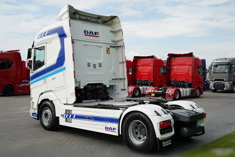 DAF XG 530 / RETARDER / CAŁY NA PODUSZKACH / KLIMA POSTOJOWA /  zdjęcie 8