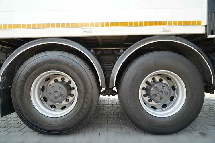 Scania P360 / 6X4 / SKRZYNIOWY 4.85 + HDS HIAB 211 E-6 HIDUO / UDŹWIG 7100KG / MAX WYSÓW 16.5 M / STEROWANIE RADIOWE zdjęcie 39