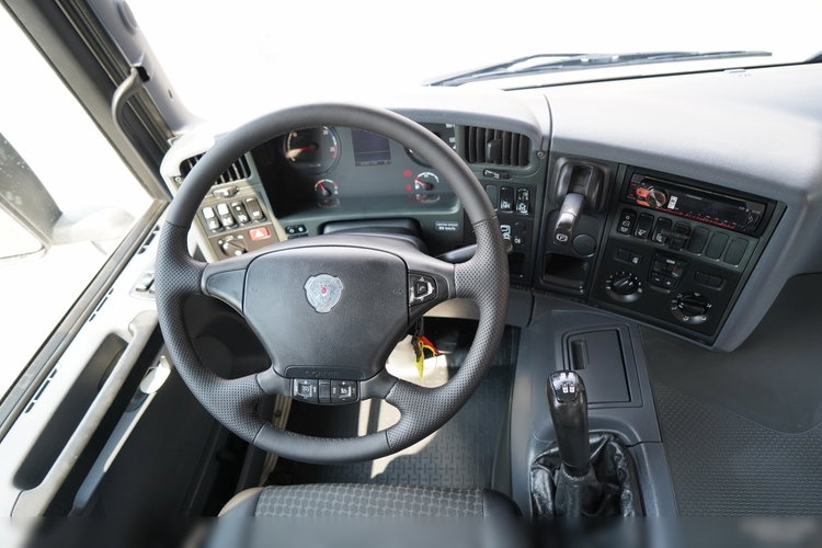 Scania P360 / 6X4 / SKRZYNIOWY 4.85 + HDS HIAB 211 E-6 HIDUO / UDŹWIG 7100KG / MAX WYSÓW 16.5 M / STEROWANIE RADIOWE zdjęcie 46