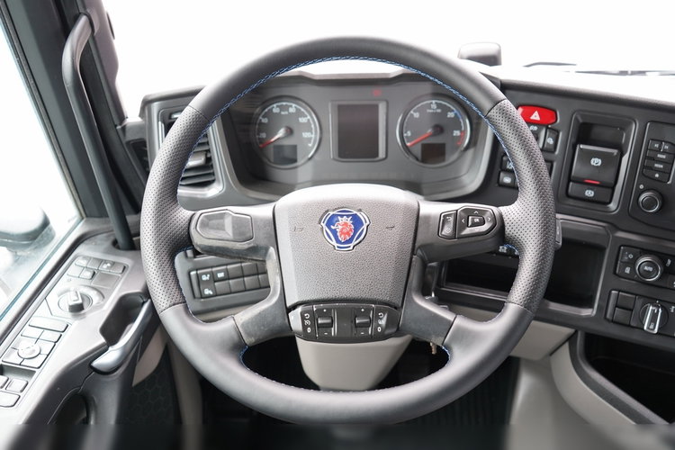 Scania R 450 / RETARDER / HYDRAULIKA / ADR AT / KLIMA POSTOJOWA / ALUFELGI / 2021 ROK / PO KONTRAKCIE SERWISOWYM zdjęcie 29