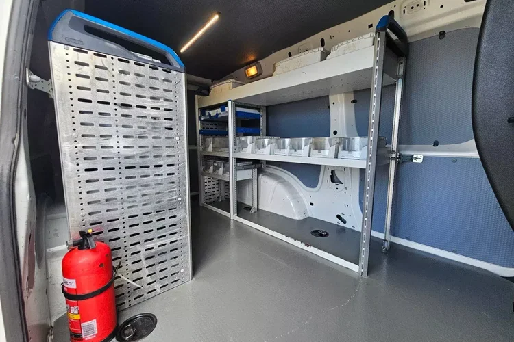 Volkswagen Caddy LONG 44999zł NETTO Zabudowa Warsztatowa 2.0TDi/102KM zdjęcie 17