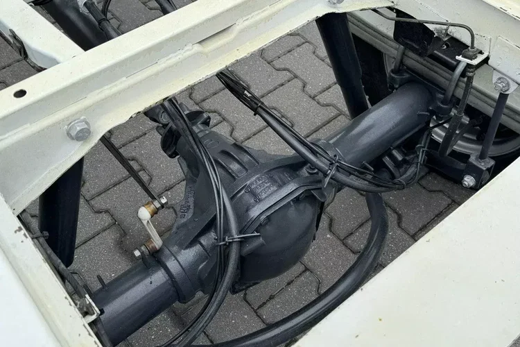 Mercedes Sprinter zdjęcie 16