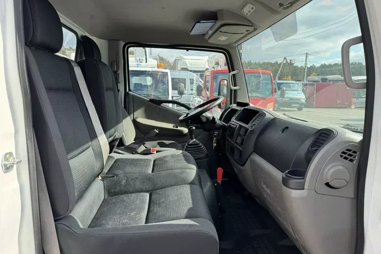 Nissan Cabstar zdjęcie 26