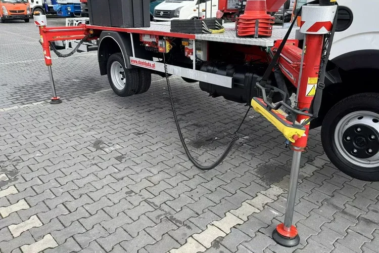 Nissan Cabstar zdjęcie 7