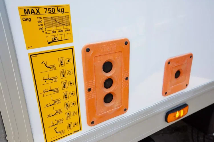 Renault Master 2.3 KONTENER + WINDA Silnik 1-Turbo zdjęcie 43