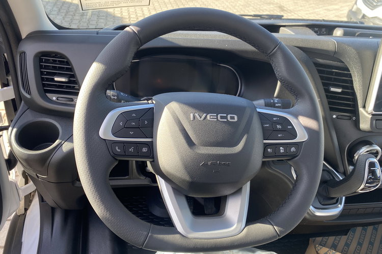IVECO Daily 35S16H3.0 D zdjęcie 17