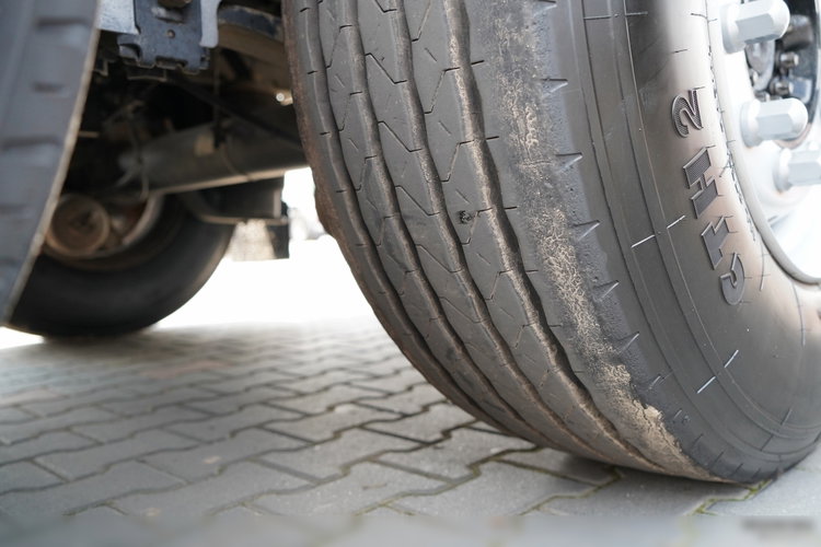 Schmitz / FIRANKA / STANDARD / OŚ PODNOSZONA / PODNOSZONY DACH / 2022R  zdjęcie 23