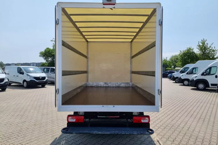 Volkswagen Crafter 84999zł NETTO Kontener 8 ePAL 2.0 TDi/140KM zdjęcie 10