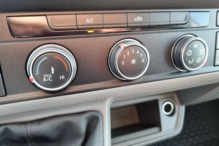 Volkswagen Crafter 84999zł NETTO Kontener 8 ePAL 2.0 TDi/140KM zdjęcie 21