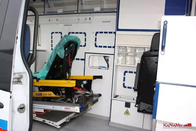 Mercedes Sprinter zdjęcie 12