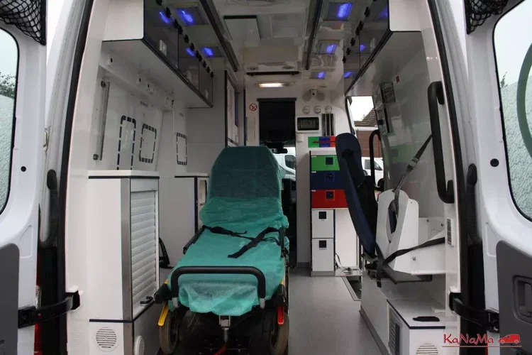 Mercedes Sprinter zdjęcie 2