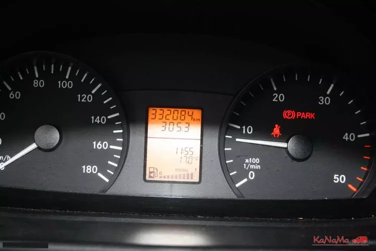 Mercedes Sprinter zdjęcie 8