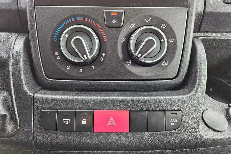 Peugeot boxer L4H2 49999zł NETTO 2.0 HDi/165KM zdjęcie 24