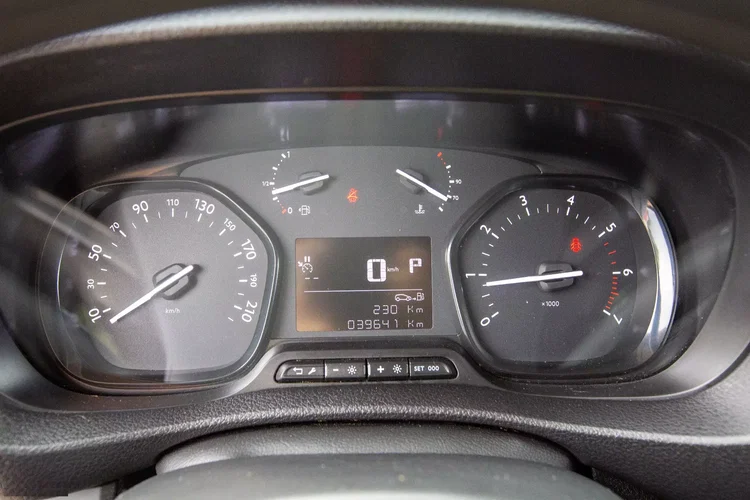 Fiat Scudo CHŁODNIA L3H1 Maxi AUTOMAT zdjęcie 38