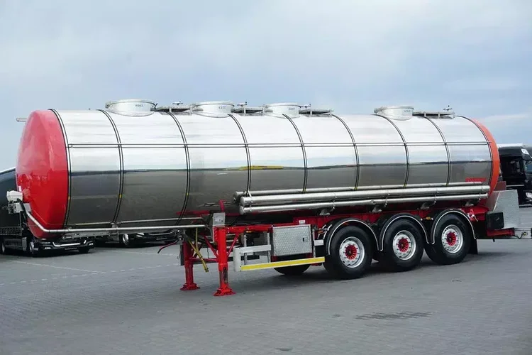 SOMMER CYSTERNA SPOZYWCZA / 28 374 LITRÓW / 4 KOMOROWA / WEBASTO / POMPA zdjęcie 3