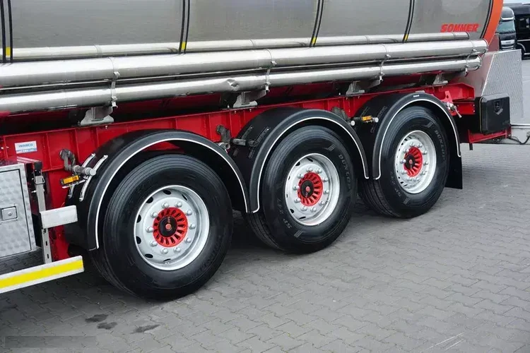 SOMMER CYSTERNA SPOZYWCZA / 28 374 LITRÓW / 4 KOMOROWA / WEBASTO / POMPA zdjęcie 8